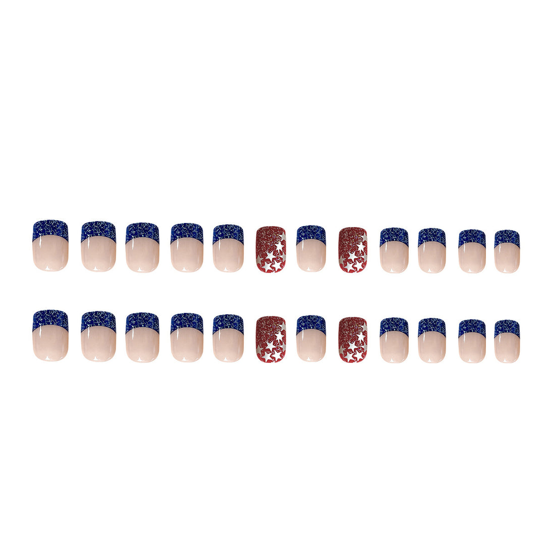 Glitzernde Nagelkunst Karnz