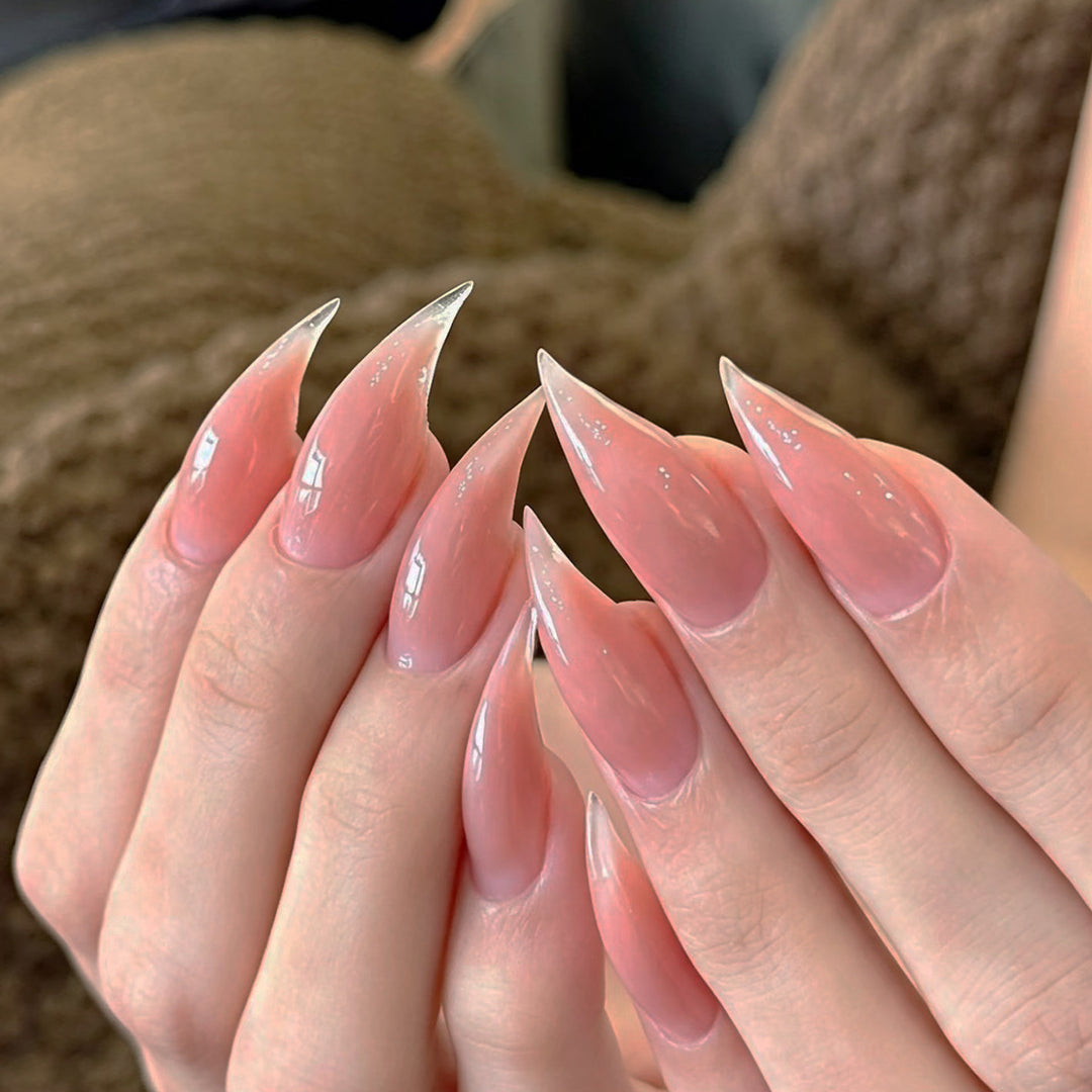 Sleek Stiletto Nagelvergrößerungen Karnz