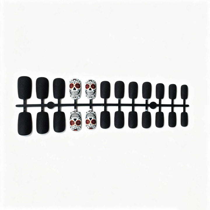 Künstlerisches Skull- und Blumen-Nail-Art-Set