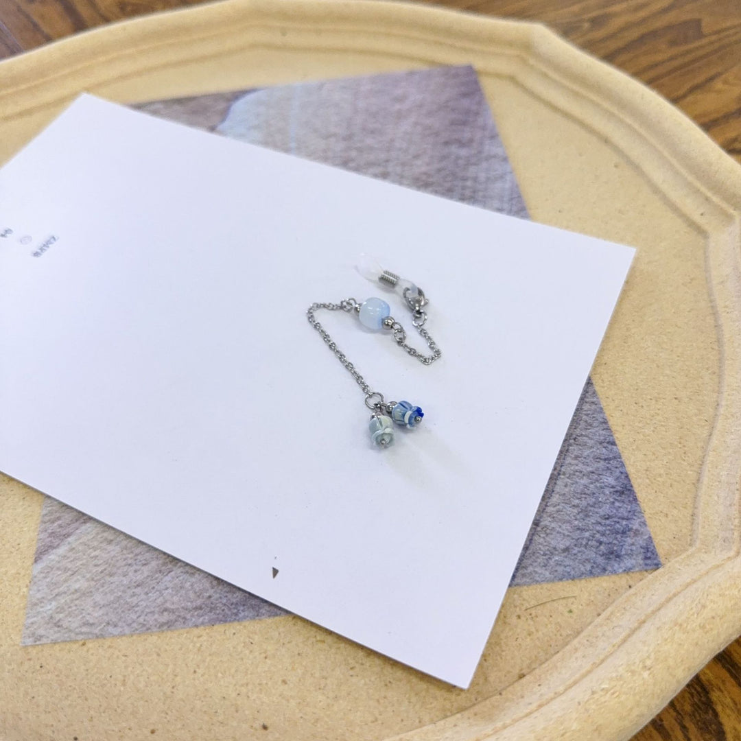 Zarte Perlen-verzierte Brillenkette Karnz