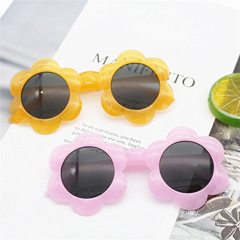 Damen Sonnenbrille im verspielten Blumenmuster Karnz