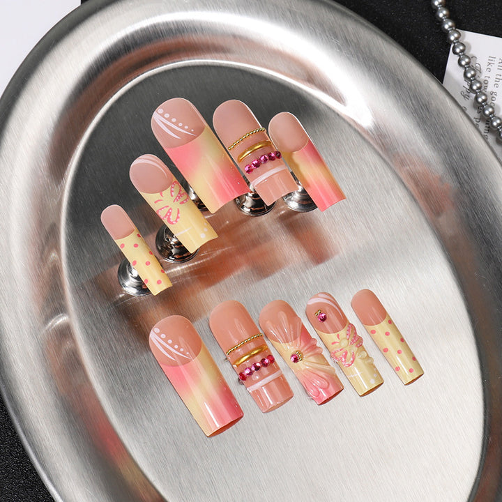 Kreatives Press-On Nagelset Karnz