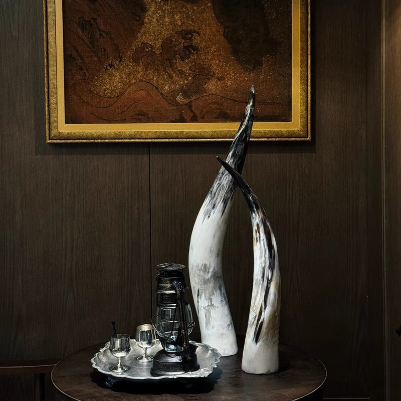 Dekorative Horn Statuen