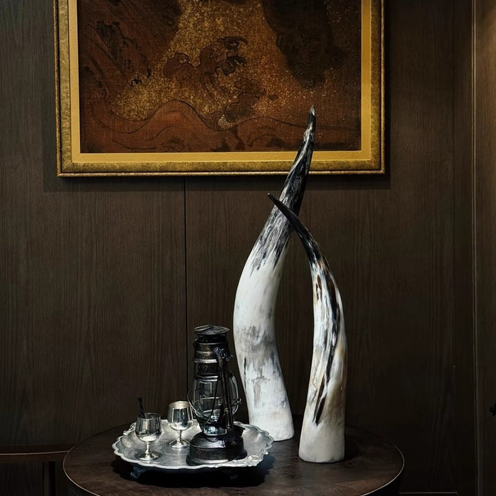 Dekorative Horn Statuen