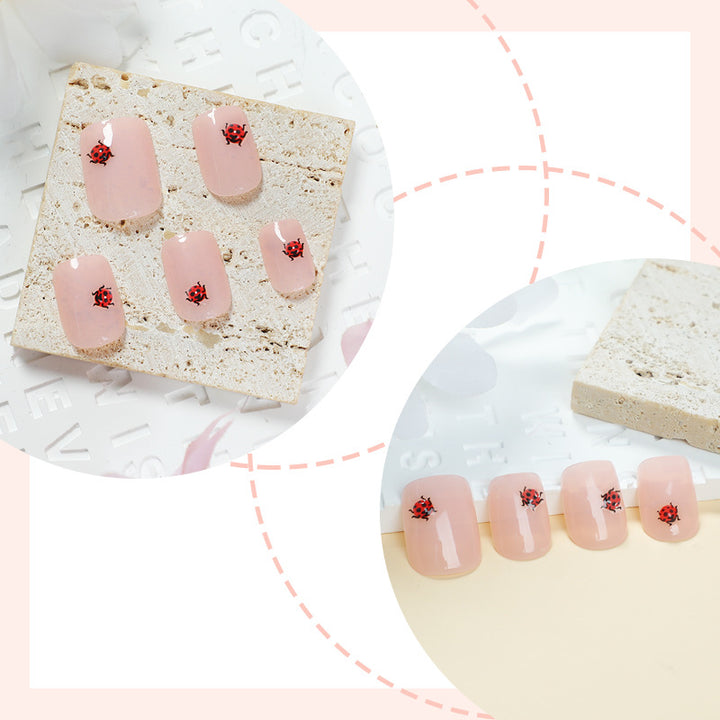 Künstlerisches Marienkäfer Design Press-On Nail Set Karnz