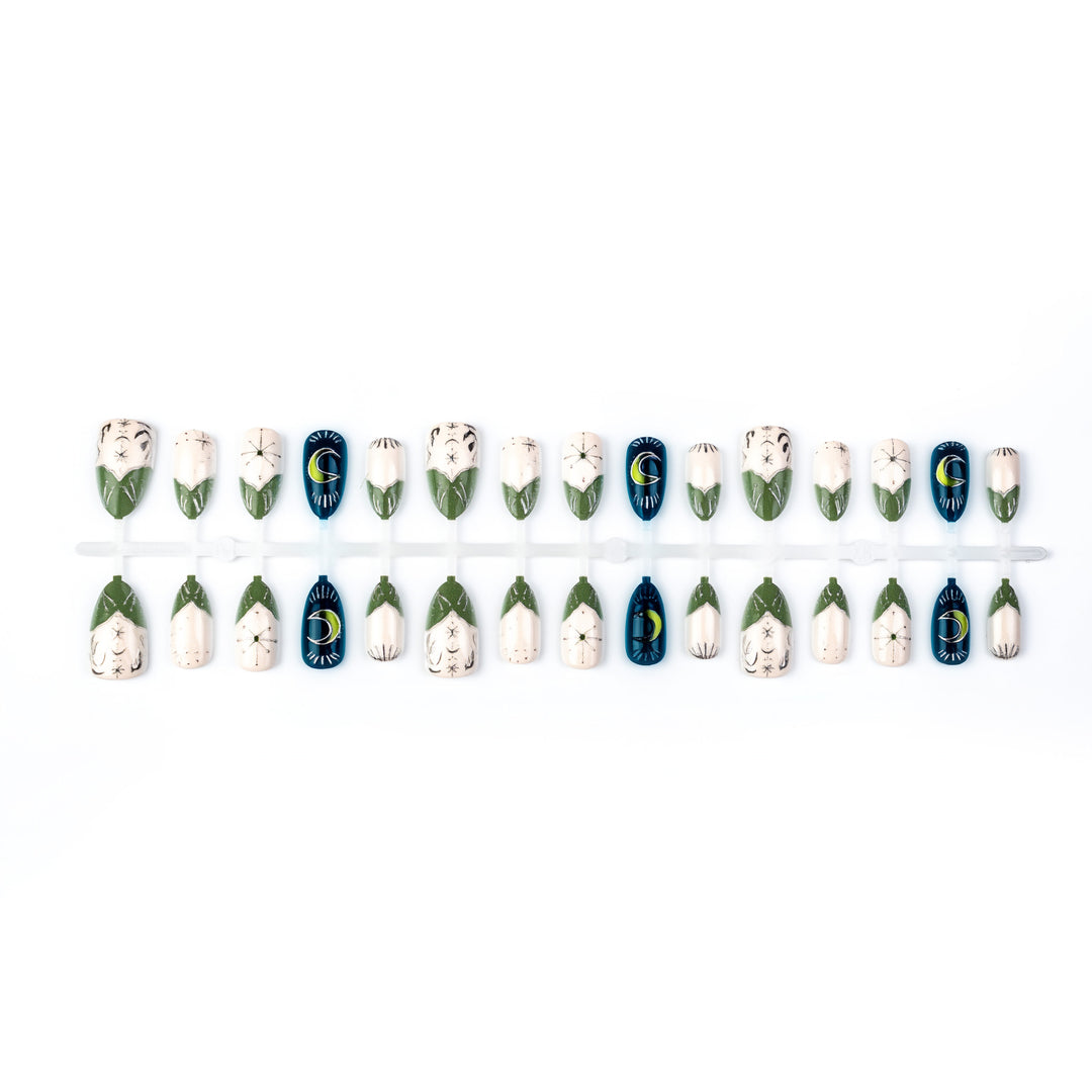 Künstlerisch von der Natur inspirierte Press-On Nail Art Set