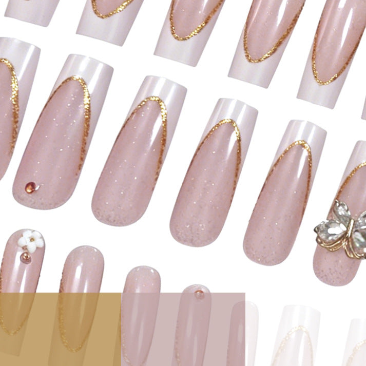 Elegante Blumennagelkunstverlängerungen Karnz