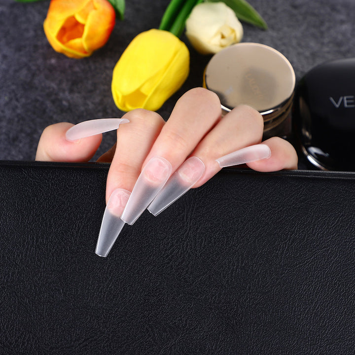 Elegante Kunstnägel Karnz
