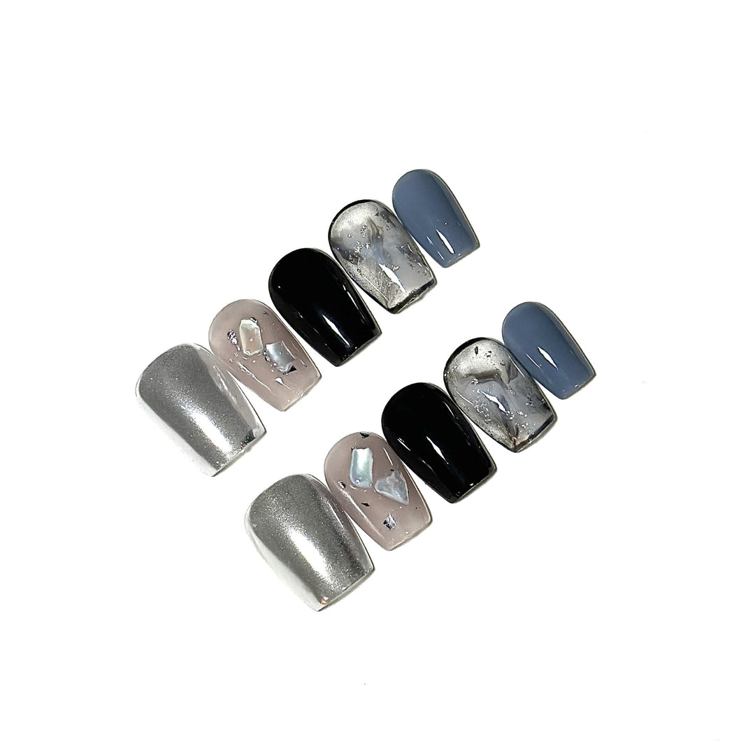 Designer Press-On Nail Art Set mit metallischen und marmorierten Akzenten