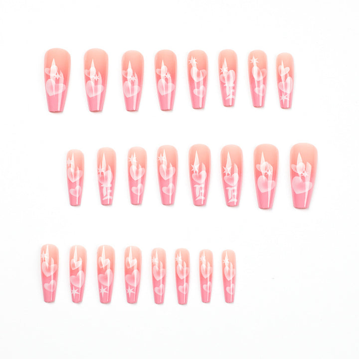 Künstliche Nagelkunst mit Herzmustern Karnz