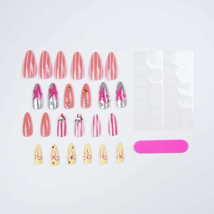 Kreatives Kunstnagelset Karnz