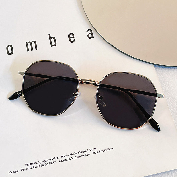 Damen elegante Sonnenbrille mit auffälliger Rahmenstruktur Karnz