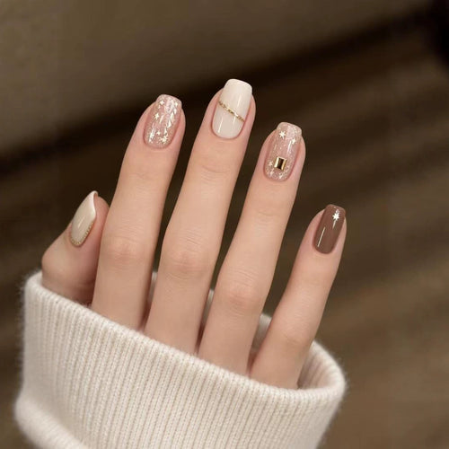 Dekoratives Press-On Nagelkunst Set