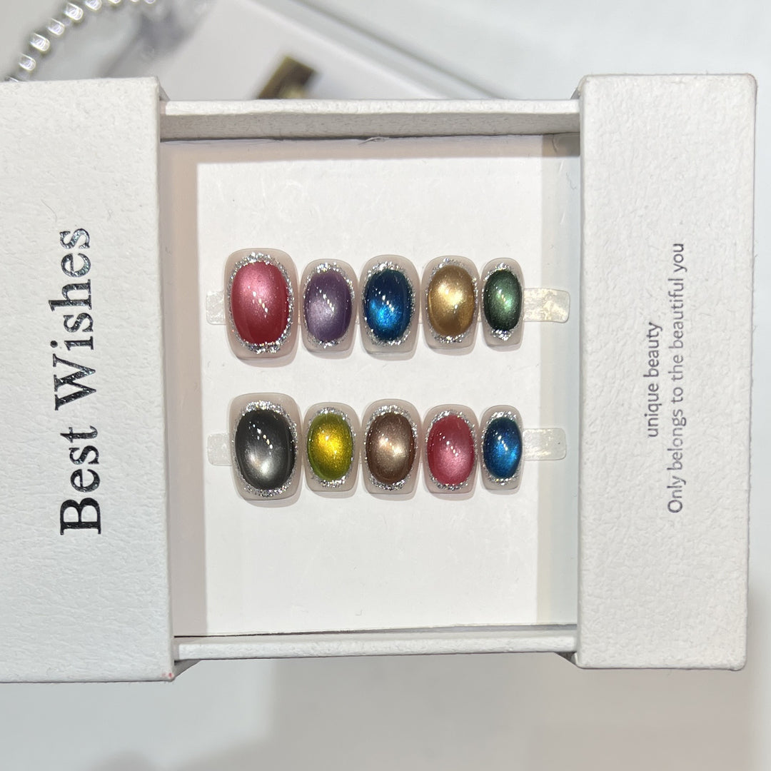 Bunte metallische Press-On Nagelset mit glitzernden Akzenten Karnz