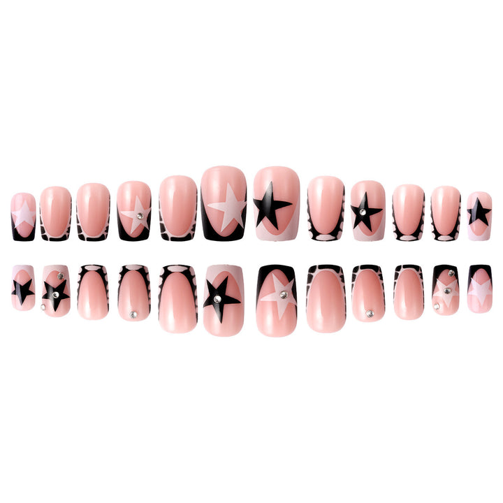 Elegantes Künstlerisches Press-On Nagelkunst Set Karnz
