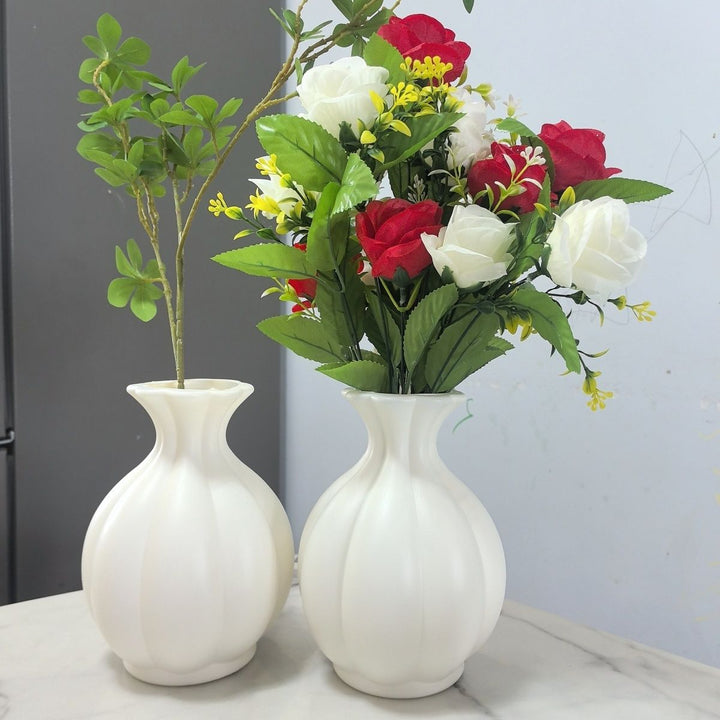 Elegante Skulpturierte Dekorative Vase Karnz