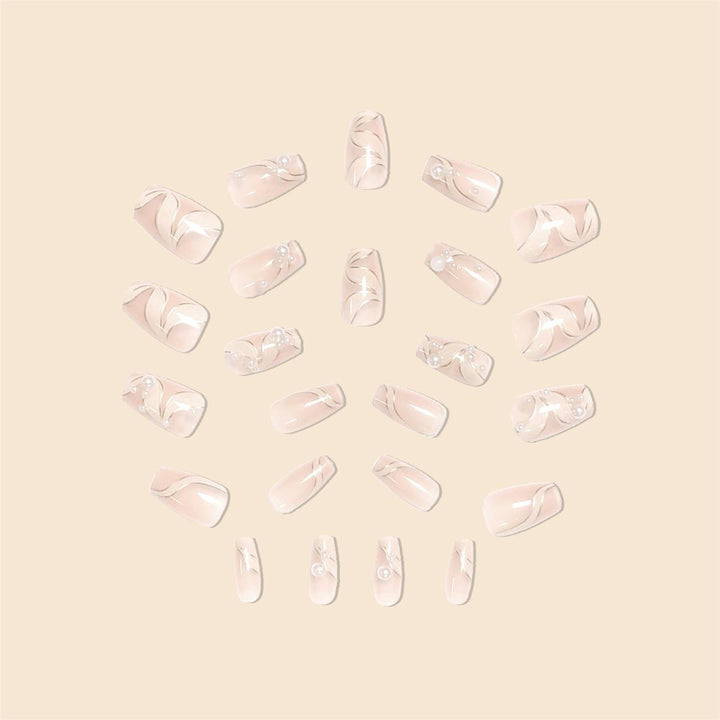 Elegante mit Perlen verzierten Acryl-Nagelverlängerungen