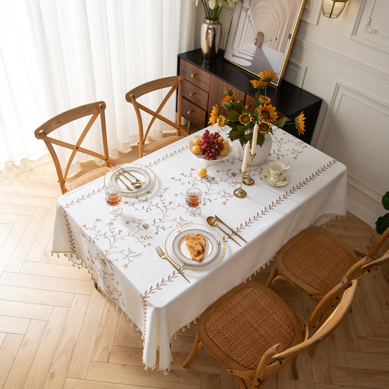 Bestickte Botanische Tischdecke