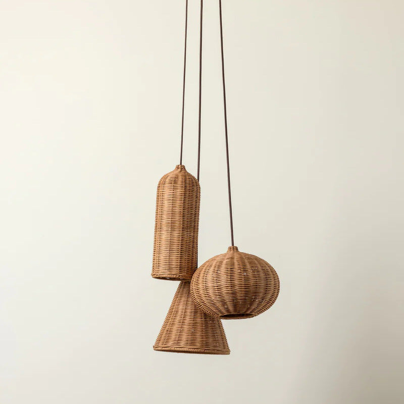 Handgefertigte Pendelleuchte aus geflochtenem Rattan Karnz