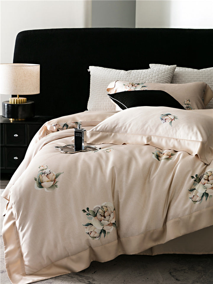 Duvetbezug-Set aus Baumwollsatin mit dezentem Aquarell-Blumenprint und seidig-matter Haptik