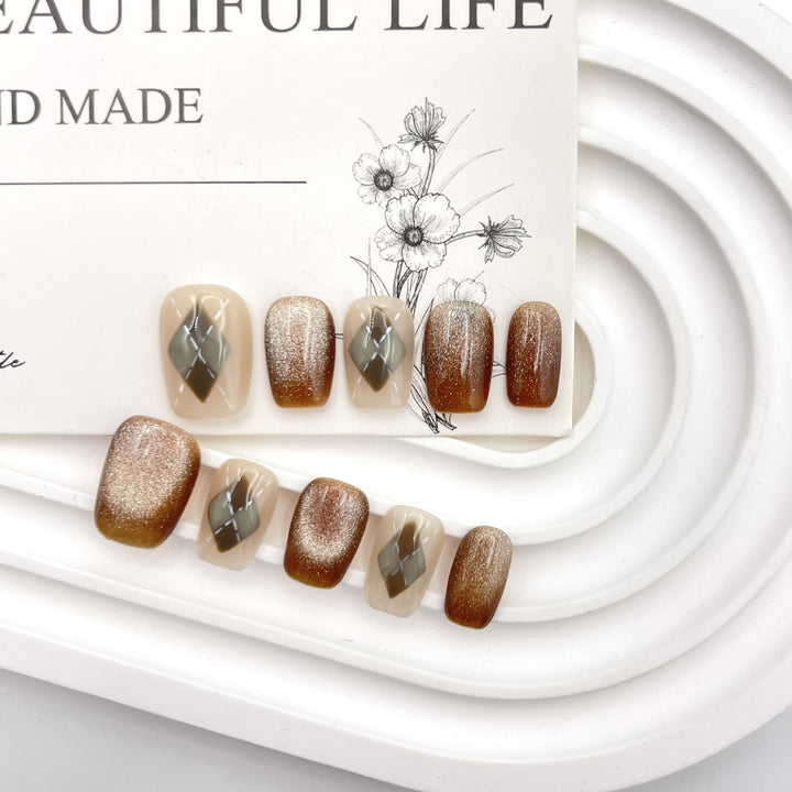 Designer Press-On-Nagelset mit 3D-Verzierungen