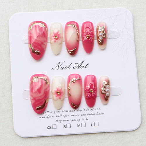 Dekorative Nagelkunst