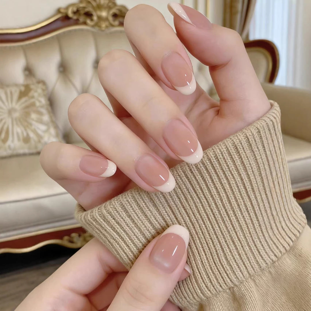 Elegante französische Spitzen-Nagelkunst