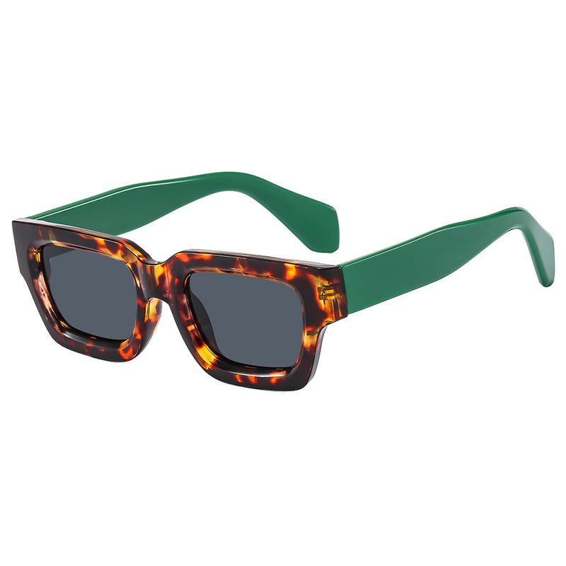Damen modische rechteckige Sonnenbrille mit breitem Rahmen und schützendem UV-Filter Karnz