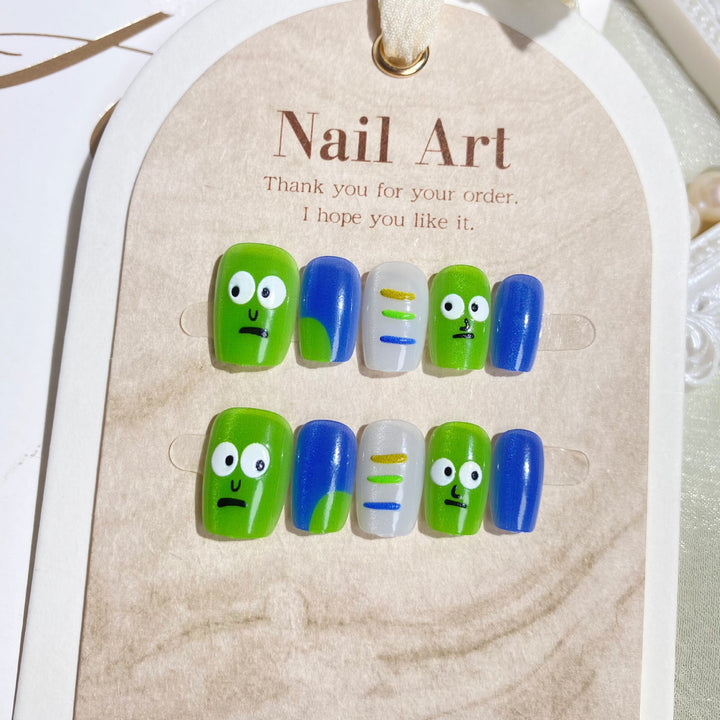 Verspielt von Cartoons inspirierter Press-On Nagelset