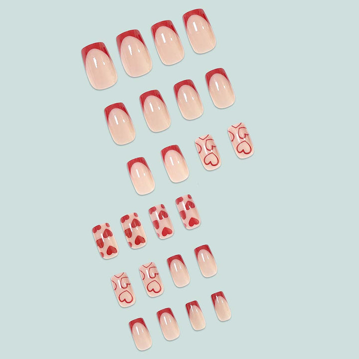 Kunstvolle Nail Art mit Herz-Design Karnz