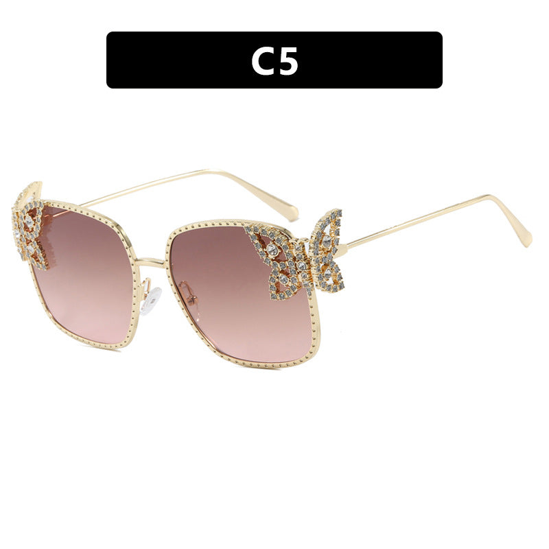 Damen extravagante Brille mit funkelnden Akzenten Karnz