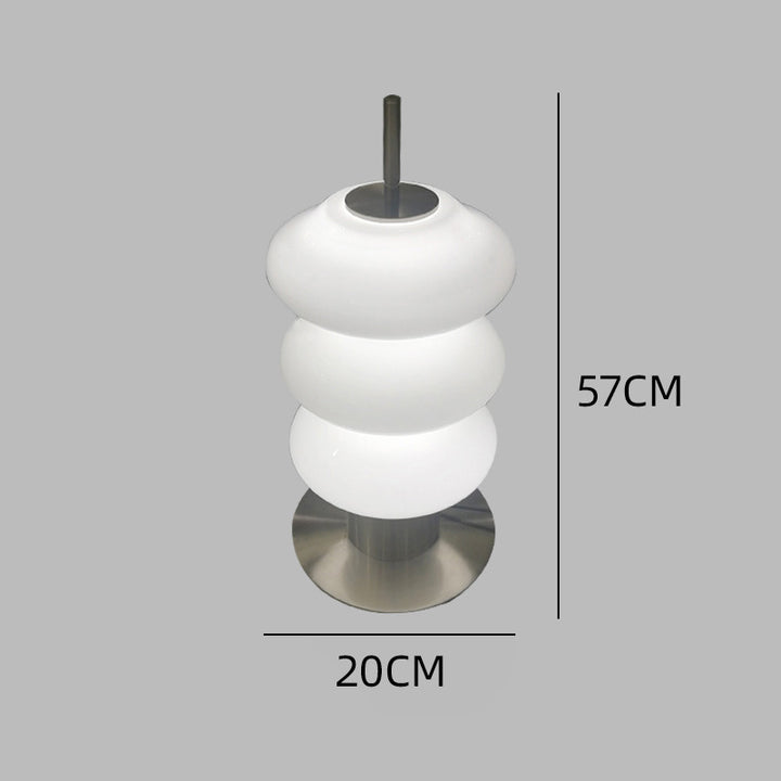 Moderne Tischlampe mit skulpturalem Design