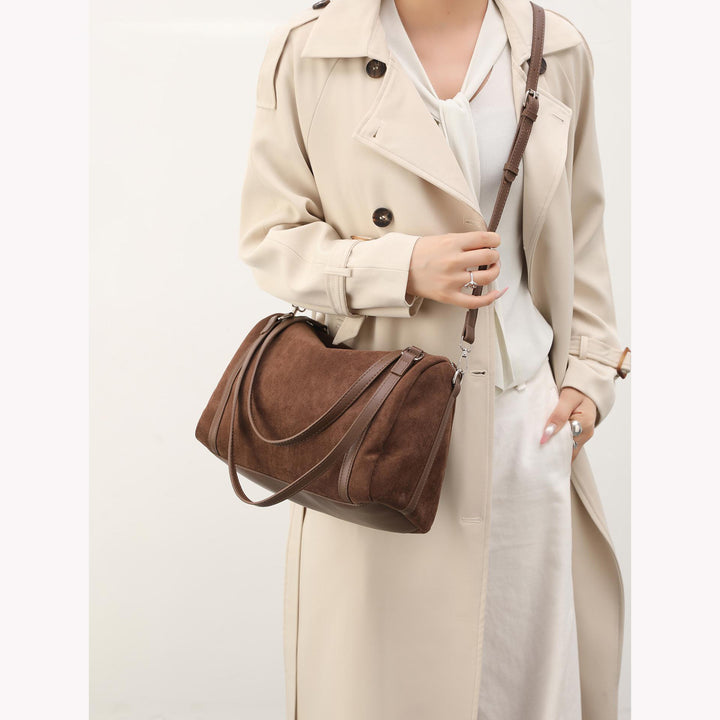Weiche Wildleder-Schultertasche Karnz