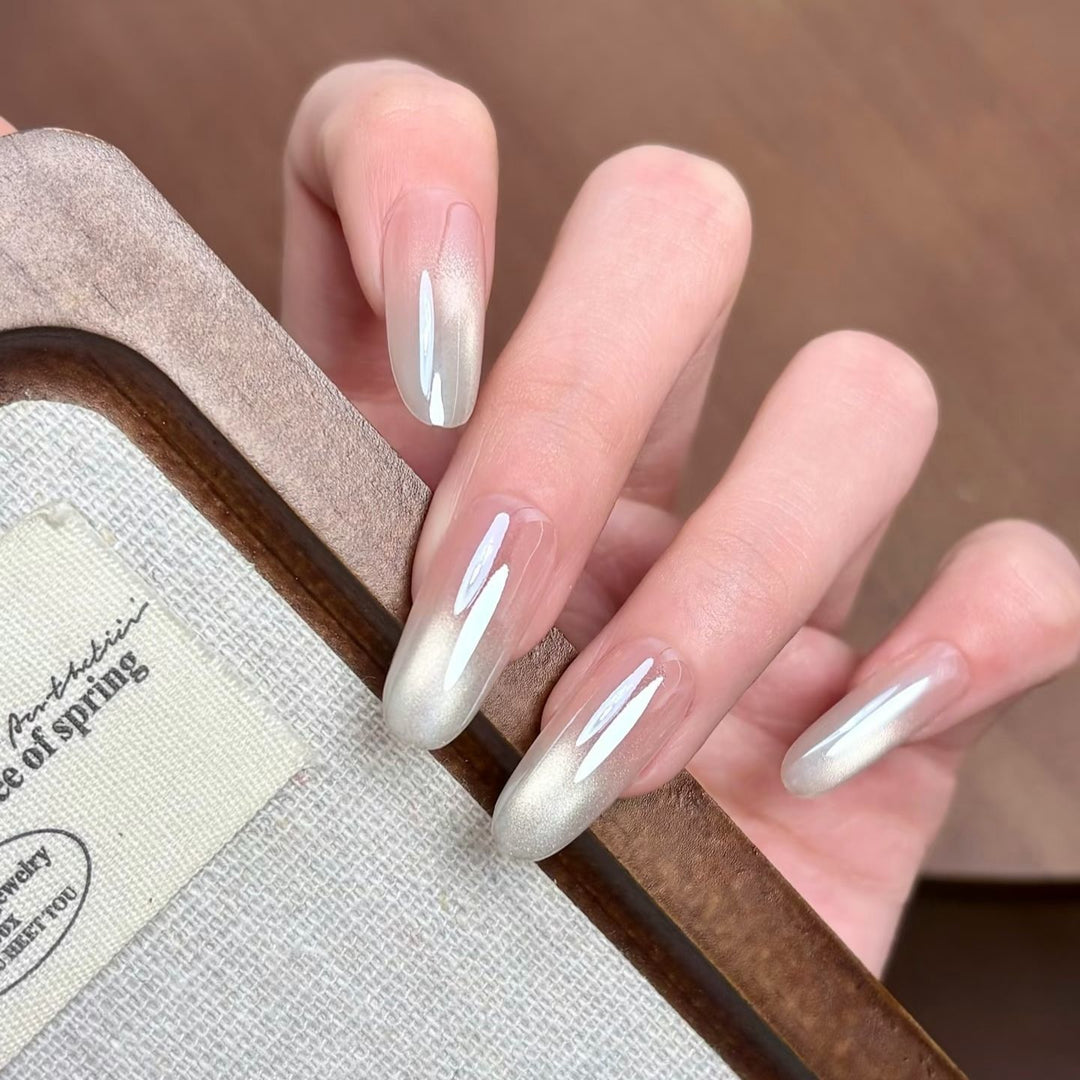 Elegante Ombre Nagelkunst Karnz