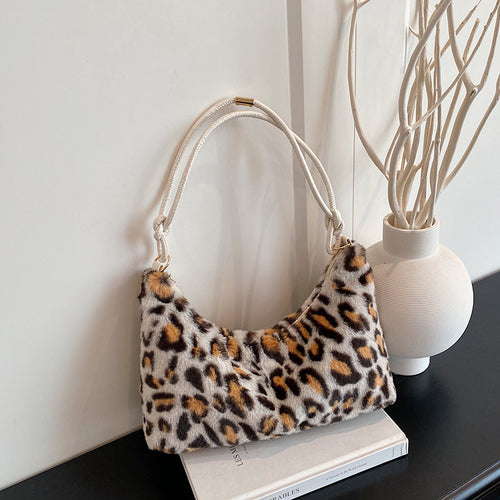 WoLuxurious Kunstpelz Hobo Tasche Karnz