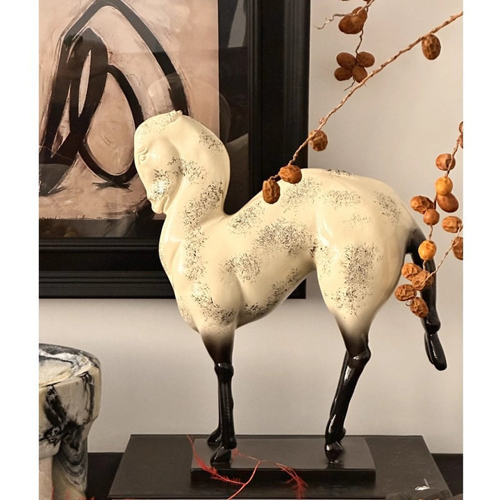 Elegante Holzpferdekopf Skulptur