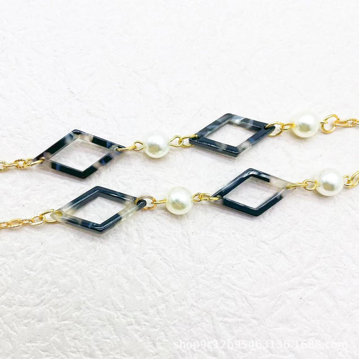 Elegante geometrische Halskette Karnz