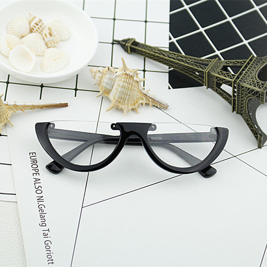 Damen Cat-Eye Brille mit markantem Rahmen und verspiegelten Gläsern Karnz