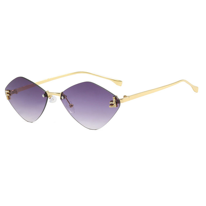 Damen geometrische Sonnenbrille im extravaganten Design mit gradienten Gläsern Karnz