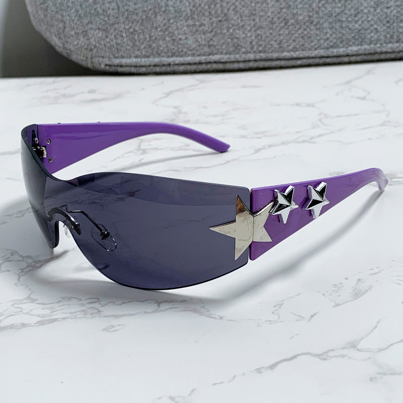 Damen stylische Sportsonnenbrille mit Drittelrahmen und auffälligen Sternenakzenten Karnz