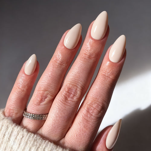 Elegante Stiletto Press-On Nagelverlängerungen Karnz