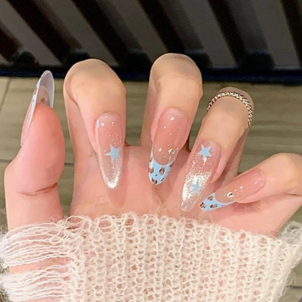 Künstlerische geometrische Nagelkunst Verbesserungen Karnz