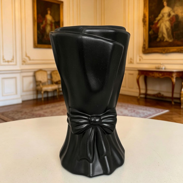 Dekorativer eleganter bow-förmiger Blumenvasen Karnz