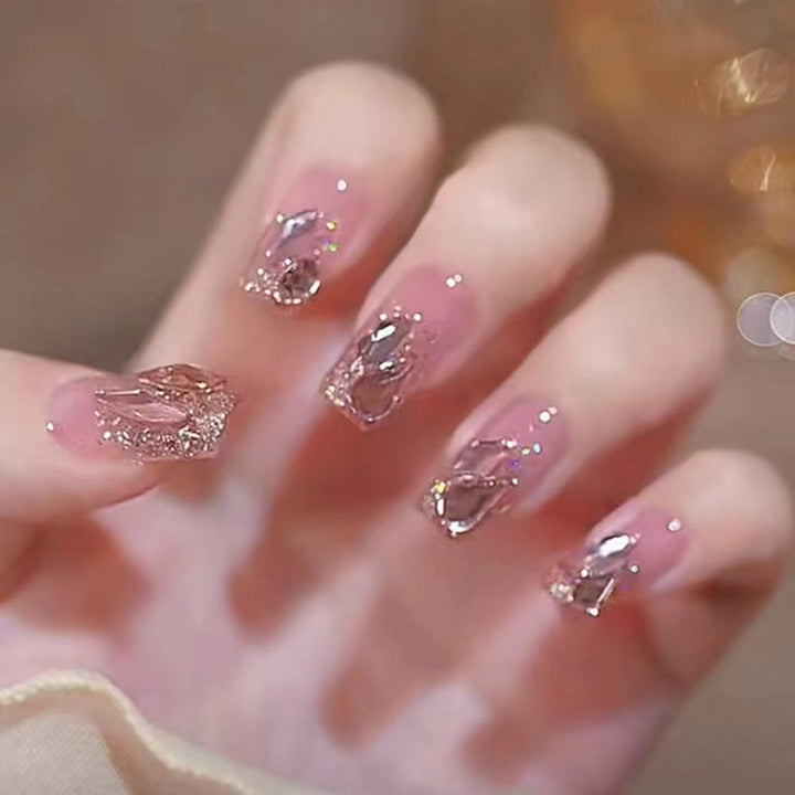 Dekoratives florales Press-On-Nagelkunst-Set Karnz