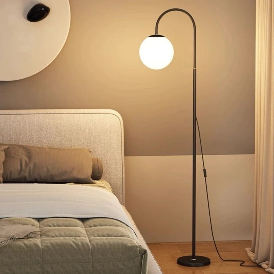 Minimalistische Globe Stehlampe