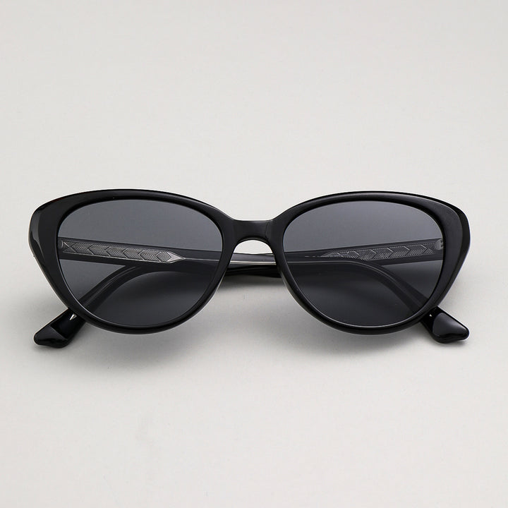 Damen moderne Sonnenbrille mit klassischem Schwung Karnz