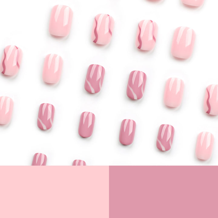 Kreative Nagelkunst mit Marmor-Design Karnz