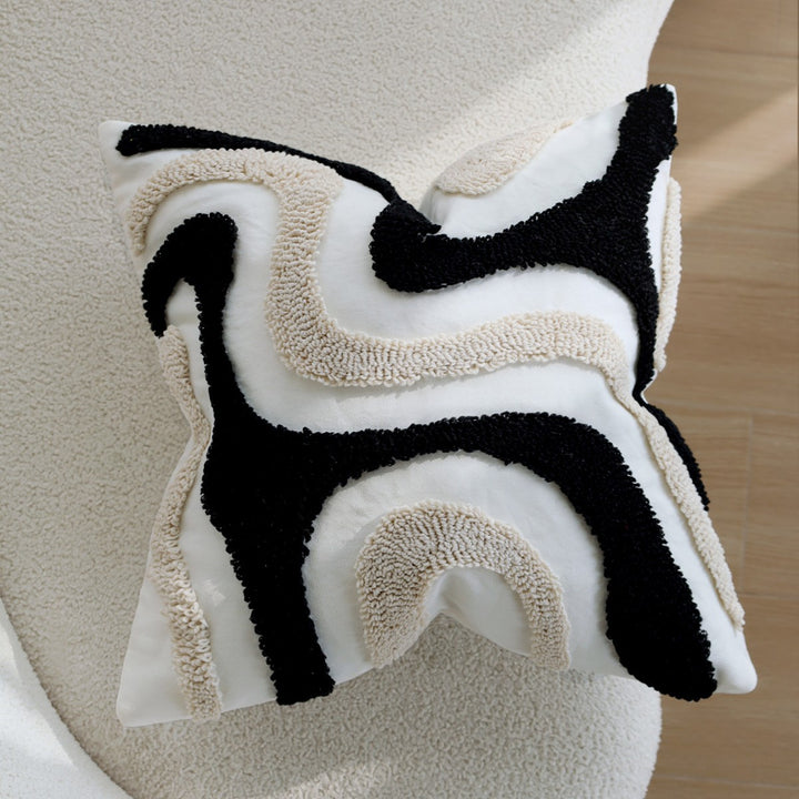 Quadratischer Boho-Kissenbezug mit diagonalem Teddy-Relief, Fransen und Eckquasten Karnz