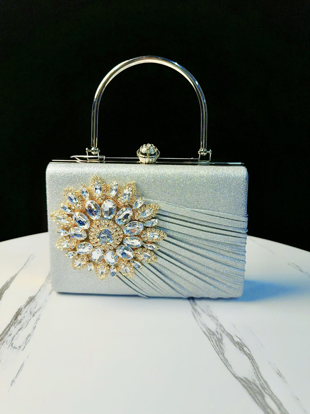Luxuriöse mit Strass verzierte Abendhandtasche
