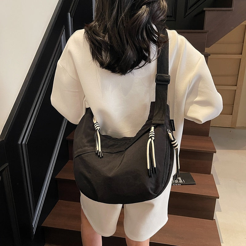 Leichte lässige Sling-Tasche Karnz